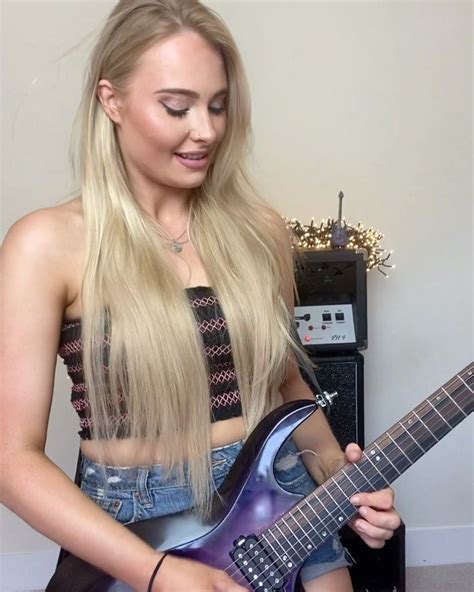 Sophie Lloyd (@sophieguitar